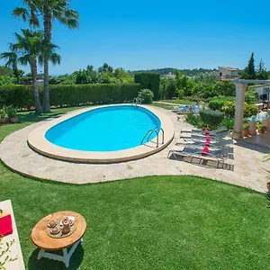 https://deluxe-villa-coloma.balearic-islands.net